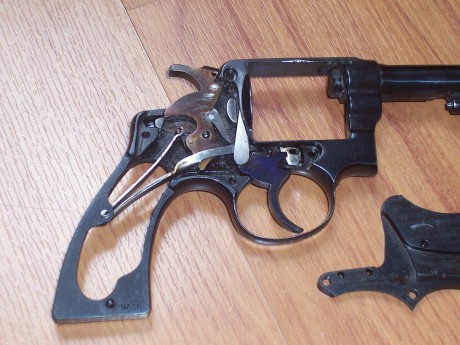 Hace unos días encontré por casualidad en una web extranjera un arma a la venta que hacía muchos años 92