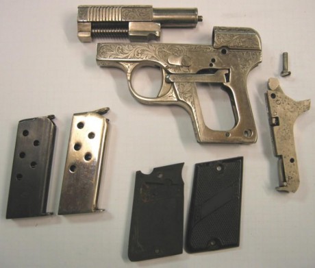 Hace unos días encontré por casualidad en una web extranjera un arma a la venta que hacía muchos años 100