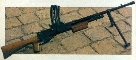 Hace unos días encontré por casualidad en una web extranjera un arma a la venta que hacía muchos años 40