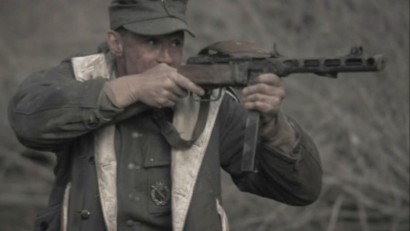 Compañeros,

En vista de las ganas de algunos (Elcafe, Wilcow, Vrakk, etc) por adivinar armas de películas 70