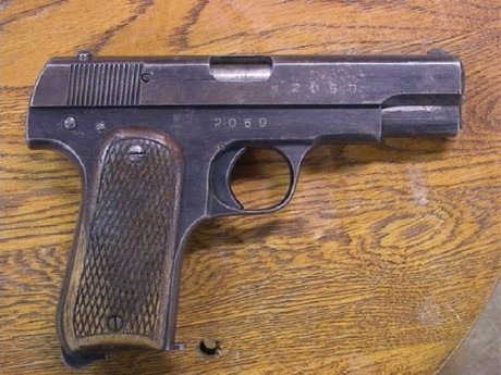 Hace unos días encontré por casualidad en una web extranjera un arma a la venta que hacía muchos años 40