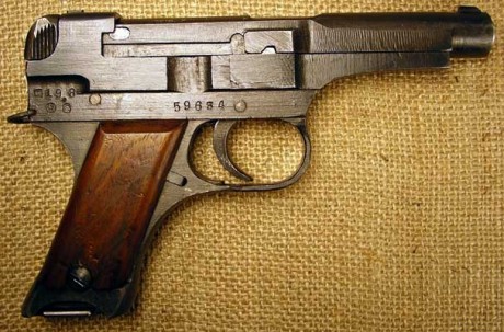 Hace unos días encontré por casualidad en una web extranjera un arma a la venta que hacía muchos años 51