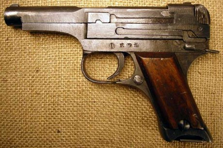 Hace unos días encontré por casualidad en una web extranjera un arma a la venta que hacía muchos años 50