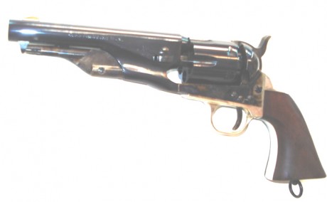 Soy coleccionista y necesito poder identificar el revolver de las fotos que adjunto.
Son de un fil del 100