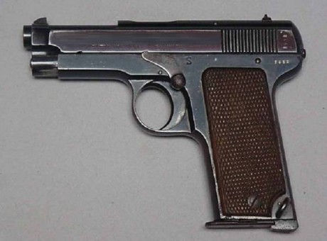 Hace unos días encontré por casualidad en una web extranjera un arma a la venta que hacía muchos años 40