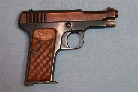 Hace unos días encontré por casualidad en una web extranjera un arma a la venta que hacía muchos años 92