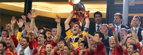 España 4 Italia 0.

Buen partido de España.

Un saludo al foro. 20