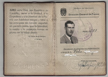 Hola soy colecionista de documentos antiguos o curiosos en este caso es un curioso carnet de peridista 02