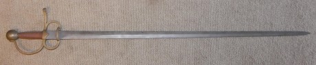 queria que alguien que conociera esta espada me pudiera dar informacion, lo unico que se es que esta fabricada 02