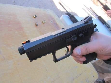 Nueva creación que parece interesante.
https://www.sphinxarms.com/

Modelo:
https://www.sphinxarms.com/press/files/Sphinx%20-%20SDP%20Line%20-%20Add%20-%20A4.pdf

https://www.pitchengine.com/sphinxarms/introducing-the-sphinx-sdp-compact-pistol

https://youtu.be/r24hxb2y3MI
 00
