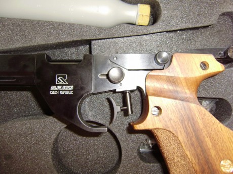 Hola a todos

A ver si alguien que le gusten las pistolas de AC,CO2 o PCP (bueno, creo que va a ser a 01