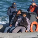 Hola:

Esta noticia es muy preocupante: los guardacostas argelinos han interceptado "una patera" 70