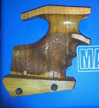 cachas originales match guns talla S válidas para mg2 y mg4.
las cachas están nuevas
precio 100€ envio 00