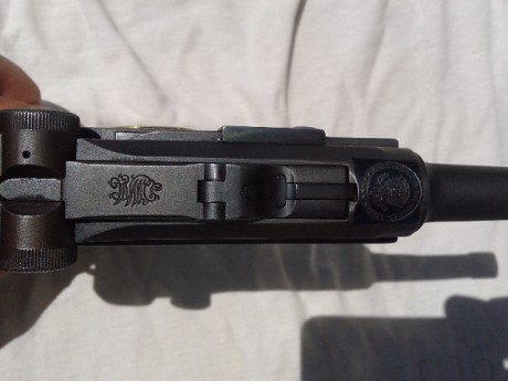 Hola,buenas:¿Que me pueden contar de esta pistola?
Calibre 7,65,tiene un ecudo con una "N" en 00