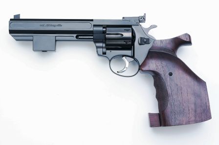 un amigo me pide consejo acerca de un revolver alfa proj holek del .32 pero no se nada acerca del mismo. 00