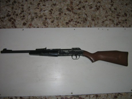 BUENOS DIAS SEÑORES

ha aparecido por el trastero una diana G-85, que me podeis decir de este trasto, 00