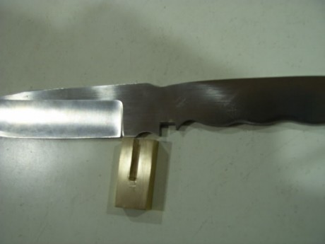Este Bowie lo realice para un amigo, el fue quien me suministró la cuerna de ciervo. 30