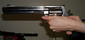 Hola, estoy pensando en comprar un revolver Weirauch del .32 SWL para fuego central

Necesito alguna receta 170