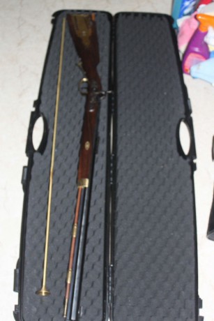 Hola, está tarde me he traído mi nuevo rifle del calibre 45 percusión.
Ahora os pondré alguna foto del 00