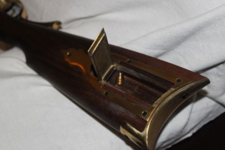 Hola, está tarde me he traído mi nuevo rifle del calibre 45 percusión.
Ahora os pondré alguna foto del 10