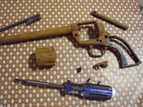 ¿Conocéis alguna receta para pavonado marrón que no sea muy muy peligrosa?

Hay un bricolaje que tengo 40