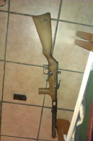 Hola a todos,hace muxos anos le dieron a mi madre para kolggar en una kocina rustica un arma,q parece 00