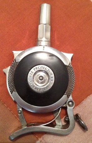 Vendo revolver Le Protector (Turbieaux) en perfecto estado de tiro inscrito en libro de coleccionista.

Para 00