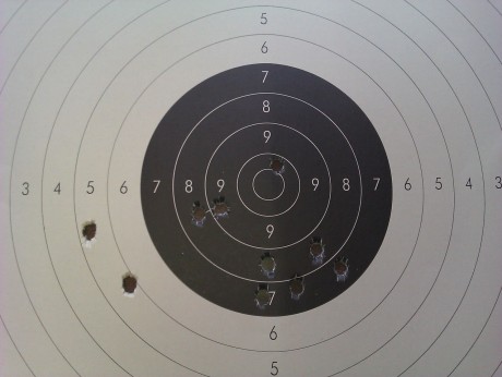 Hola, está tarde me he traído mi nuevo rifle del calibre 45 percusión.
Ahora os pondré alguna foto del 140