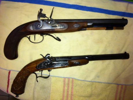 Hola amigos

   El domingo grabé un par de disparos con una de mis armas preferidas, la Gastinne Renette 00