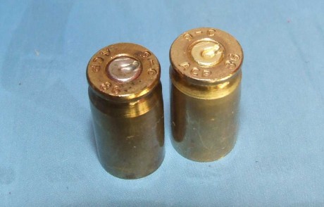Hola, tengo una pistola del calibre 9 corto que marca los pistones de una forma peculiar, "creo", 01