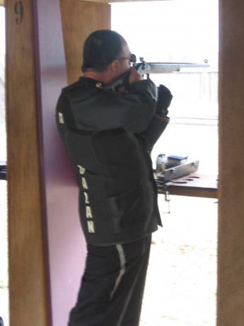 Hola a todos,

Soy bastante nuevo en el tiro de avancarga, he empezado con una pistola Europa y ya estoy 130
