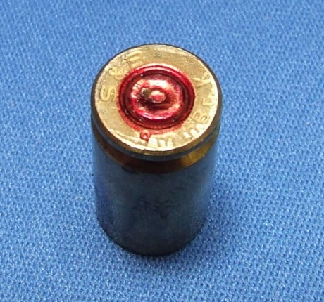 Hola, tengo una pistola del calibre 9 corto que marca los pistones de una forma peculiar, "creo", 90
