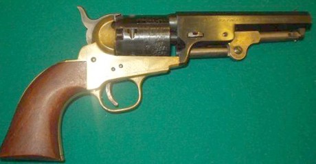 Hola! me han ofrecido este revolver y estoy tentado en comprarlo para iniciarme en avancarga, cuando me 01