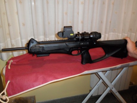 Hola.
Me dirijo a vosotros (gurús y no gurús) para consultaros el siguiente dilema.
Quiero un fusil o 12