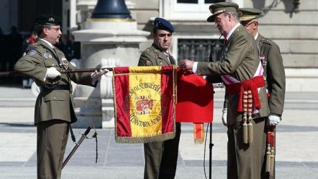 Honor y gloria a los que dieron su vida por la patria (que falta les haria este lema a nuestros politicachos)

https://www.intereconomia.com/noticias-gaceta/cultura/por-valle-muerte-cabalgaron-los-seiscientos-20120607

Un 130