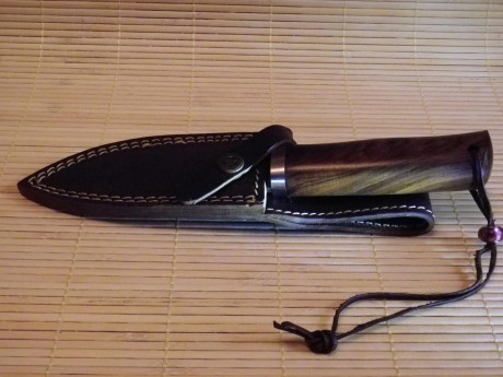 Pongo a la venta  esta belleza de cuchillo de mi colección de damascos fabricado por un artesano pakistaní. 12