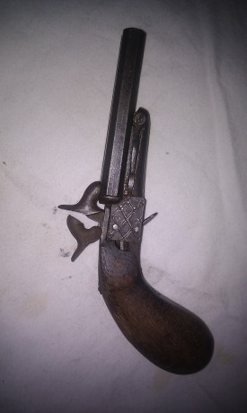 Buenas a todos los foreros:
He abierto este foro para ver si alguien sabe decirme algo de esta pistola: 00