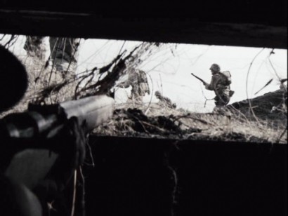 Compañeros,

En vista de las ganas de algunos (Elcafe, Wilcow, Vrakk, etc) por adivinar armas de películas 10