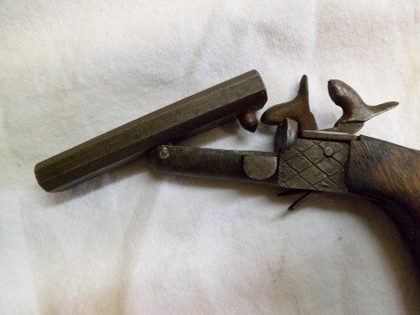 Buenas a todos los foreros:
He abierto este foro para ver si alguien sabe decirme algo de esta pistola: 92