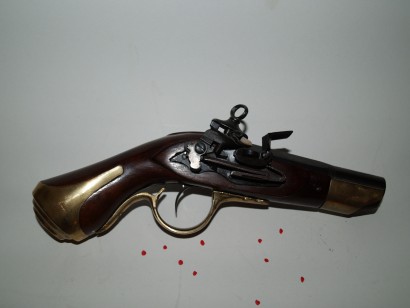 Como dice el título, esta preciosidad, tambien es un Santa Barbara y más desconocida que el revolver. 02