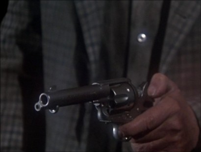 Compañeros,

En vista de las ganas de algunos (Elcafe, Wilcow, Vrakk, etc) por adivinar armas de películas 80