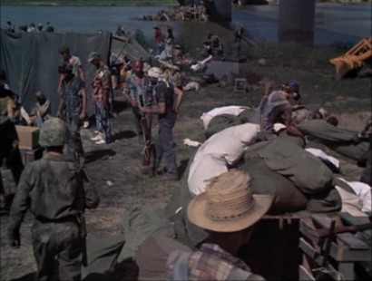 Compañeros,

En vista de las ganas de algunos (Elcafe, Wilcow, Vrakk, etc) por adivinar armas de películas 150