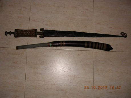 Cuando puse los sables me dejé un Dha Birmano y un Espada Tuareg, ahora me he dado cuenta que también 00