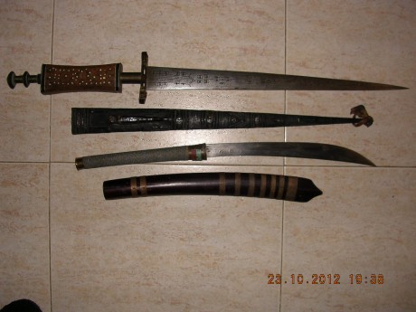 Cuando puse los sables me dejé un Dha Birmano y un Espada Tuareg, ahora me he dado cuenta que también 10