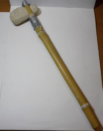 Hola, llevaba ya tiempo dandole vueltas a la cabeza la idea de hacerme un tomahawk, pero como no domino 02