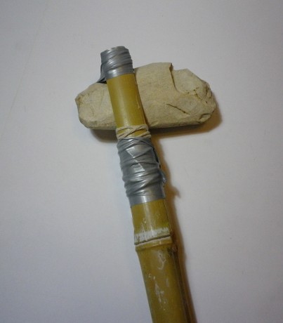 Hola, llevaba ya tiempo dandole vueltas a la cabeza la idea de hacerme un tomahawk, pero como no domino 00