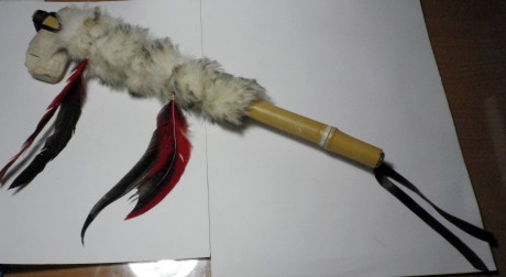 Hola, llevaba ya tiempo dandole vueltas a la cabeza la idea de hacerme un tomahawk, pero como no domino 32