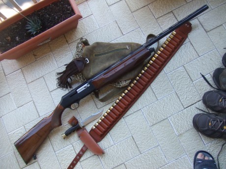 Saludos. Leyendo el manual de la Browning B80, indica que si la escopeta es anterior al año 1987 habria 80