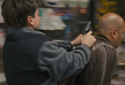 Compañeros,

En vista de las ganas de algunos (Elcafe, Wilcow, Vrakk, etc) por adivinar armas de películas 100