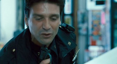 Compañeros,

En vista de las ganas de algunos (Elcafe, Wilcow, Vrakk, etc) por adivinar armas de películas 10